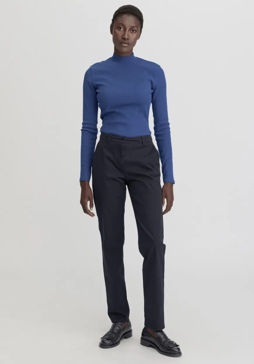 hessnatur Chino Straight Leg Regular aus Bio-Baumwolle von|Damen Hosen & Shorts|T-Shirts
