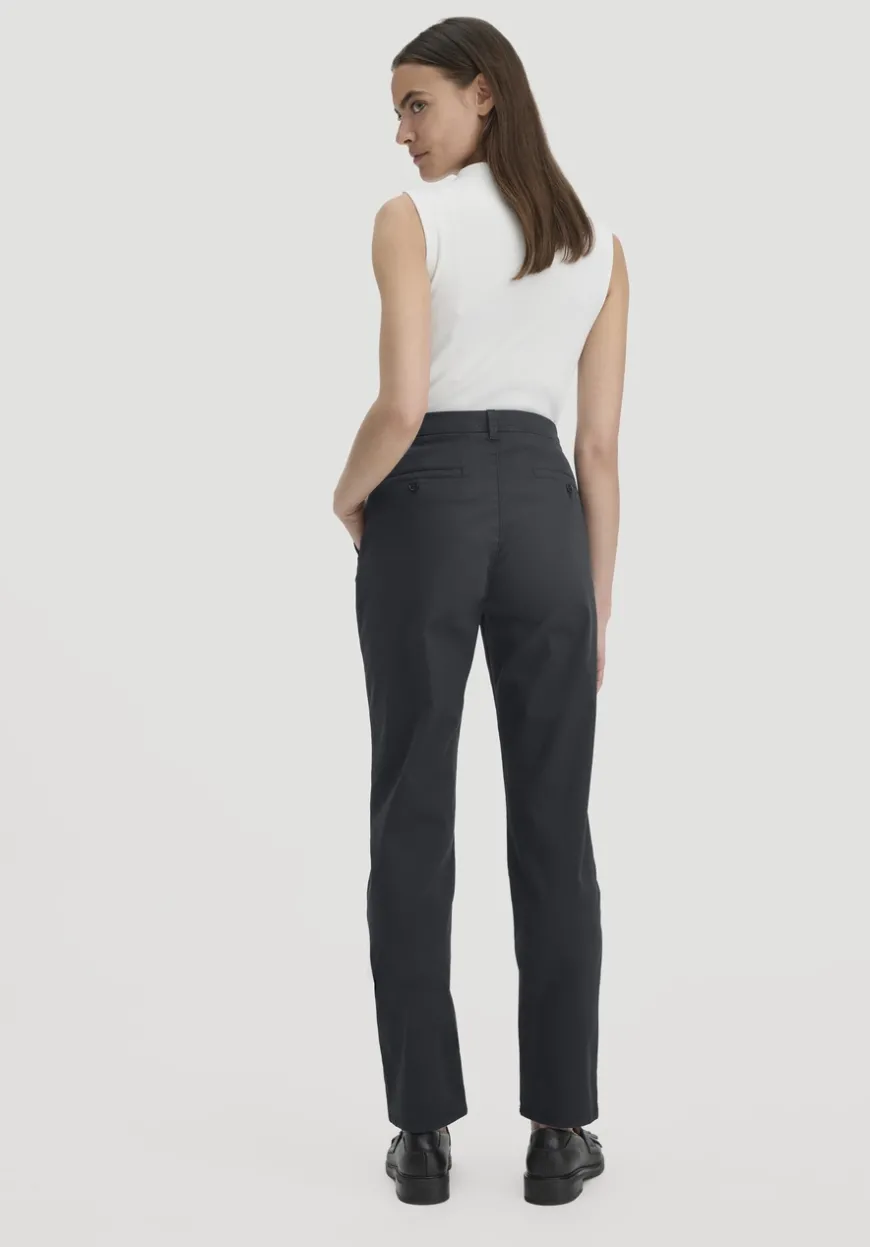 hessnatur Chino Straight Leg Regular aus Bio-Baumwolle von|Damen Hosen & Shorts|T-Shirts