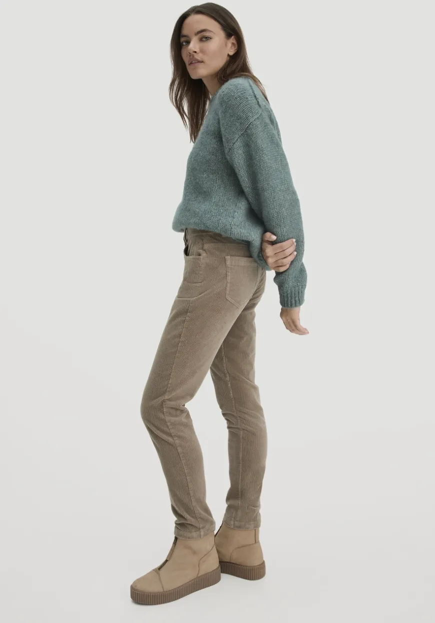 hessnatur Cordhose Slim Leg Regular aus Bio-Baumwolle von|Damen Hosen & Shorts