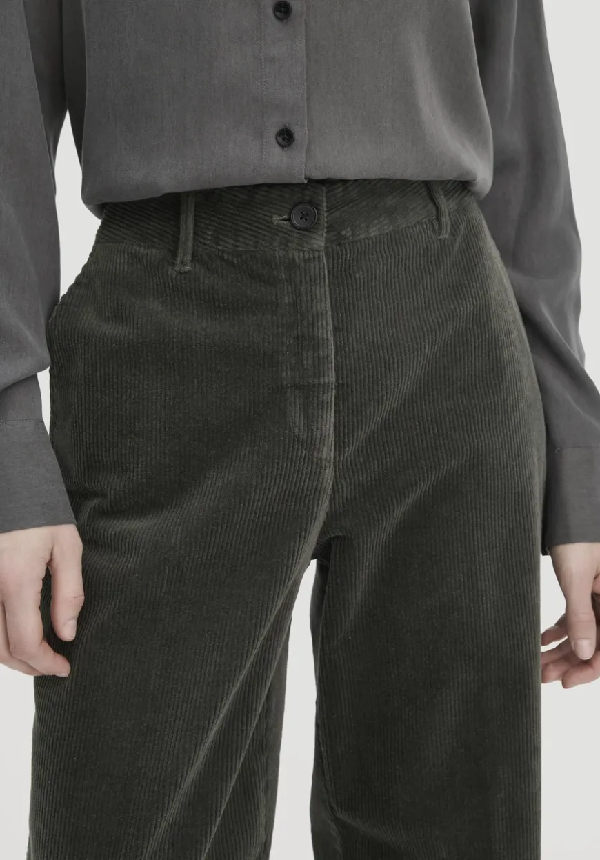 hessnatur Cordhose Wide Leg Relaxed aus Bio-Baumwolle von|Damen Hosen & Shorts