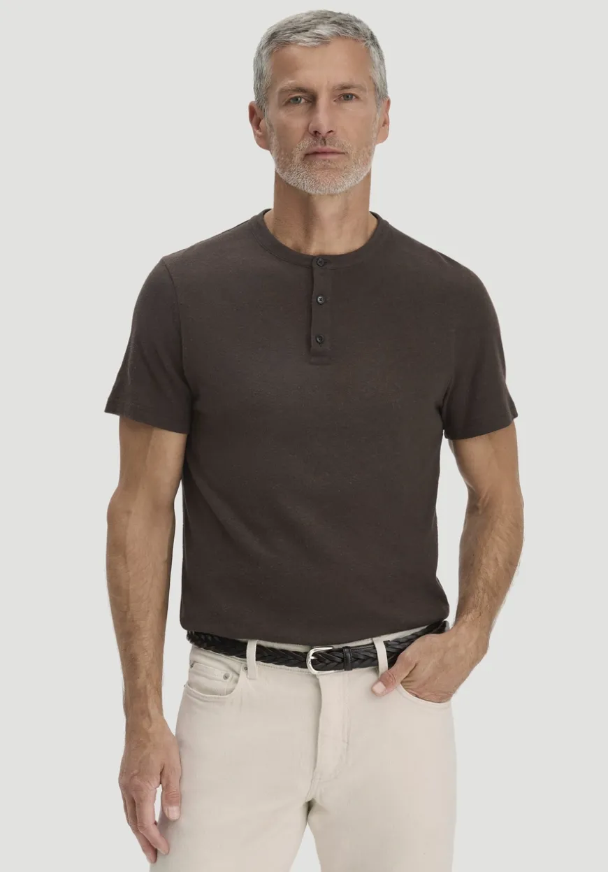 hessnatur Henley T-Shirt Regular aus Leinen und Bio-Baumwolle von|Herren T-Shirts