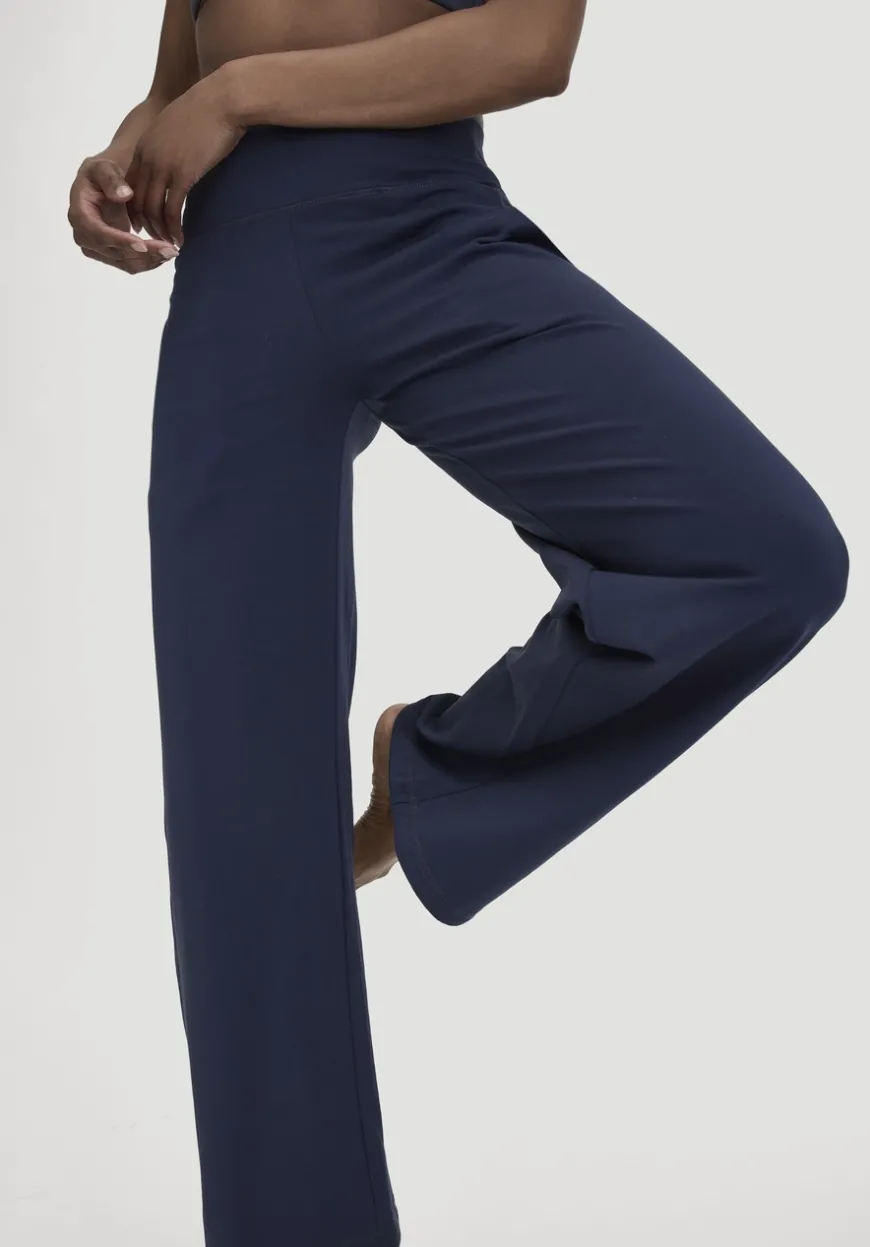 hessnatur Hose Regular ACTIVE LIGHT aus Bio-Baumwolle von|Damen Hosen & Shorts|Yoga & Activewear