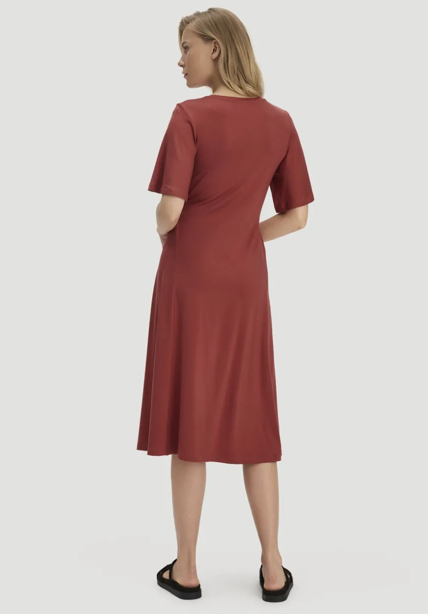 hessnatur Jersey Kleid Kniebedeckend Slim aus TENCEL™ Lyocell von|Damen Kleider & Röcke