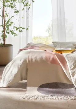 hessnatur Lambswool Plaid PIRO aus reiner Bio-Schurwolle von| Wolldecken & Plaids