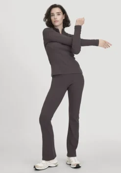 hessnatur Longsleeve Fitted BETTER RECYCLING aus Bio-Baumwolle von|Damen Shirts & Tops|Yoga & Activewear
