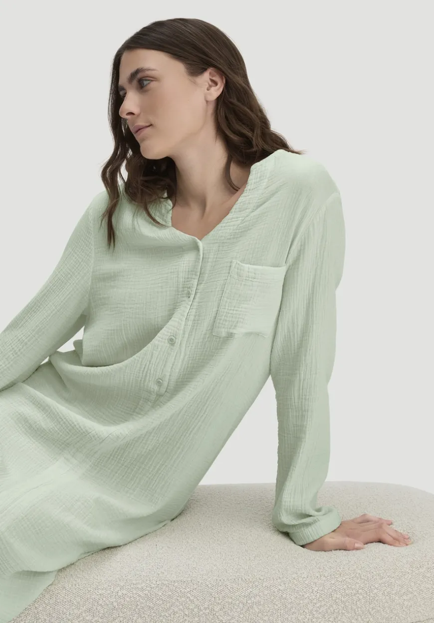 hessnatur Musselin Nachthemd Relaxed PURE COMFORT aus reiner Bio Baumwolle von|Damen Nachtwäsche|Nachtwäsche