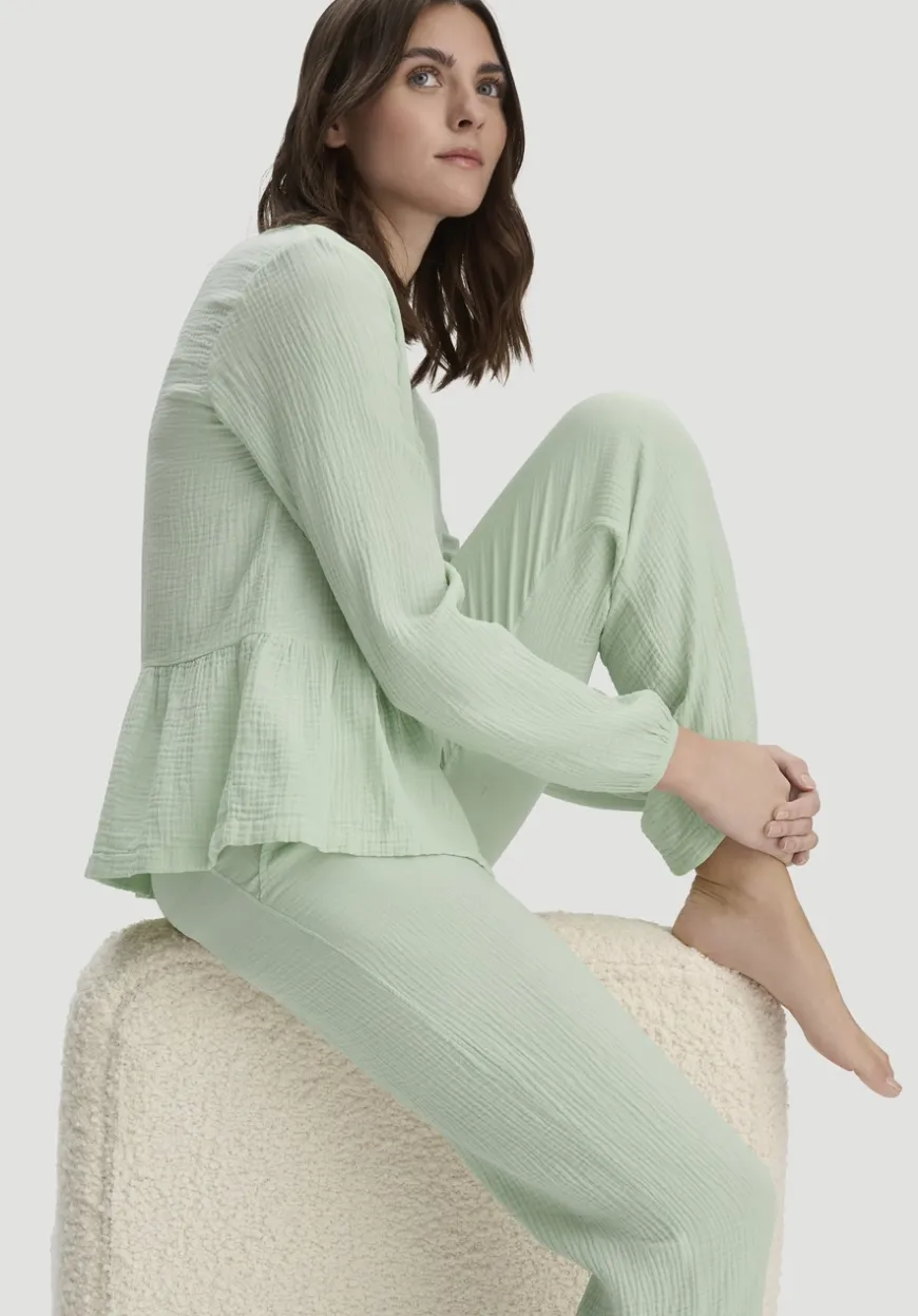 hessnatur Musselin Schlafhose Regular PURE COMFORT aus reiner Bio-Baumwolle von|Damen Nachtwäsche|Nachtwäsche