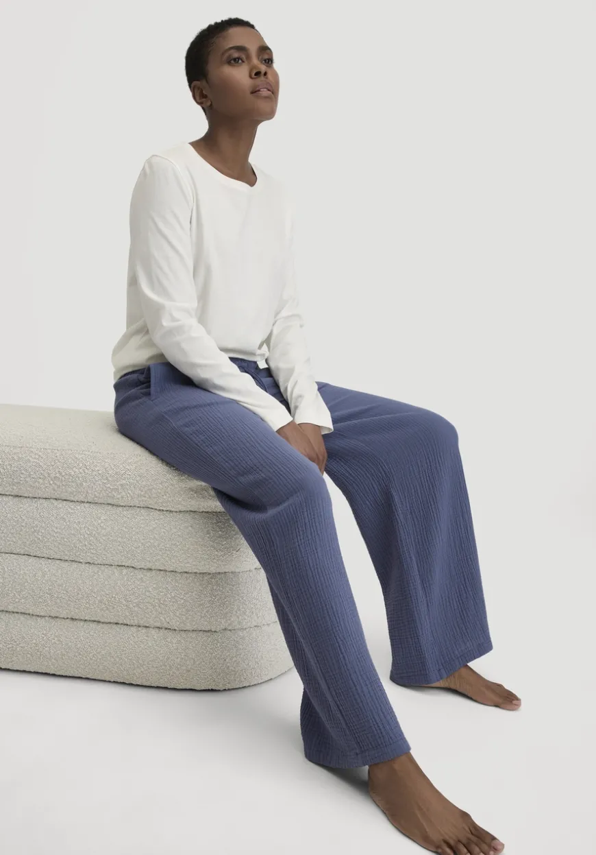 hessnatur Musselin Schlafhose Relaxed PURE COMFORT aus reiner Bio-Baumwolle von|Damen Nachtwäsche|Nachtwäsche