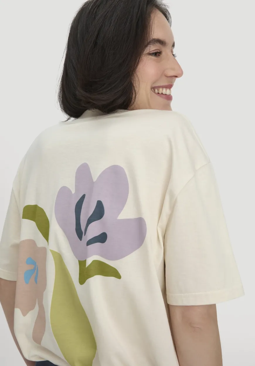 hessnatur Print T-Shirt Oversize aus reiner Bio-Baumwolle von|Damen Shirts & Tops