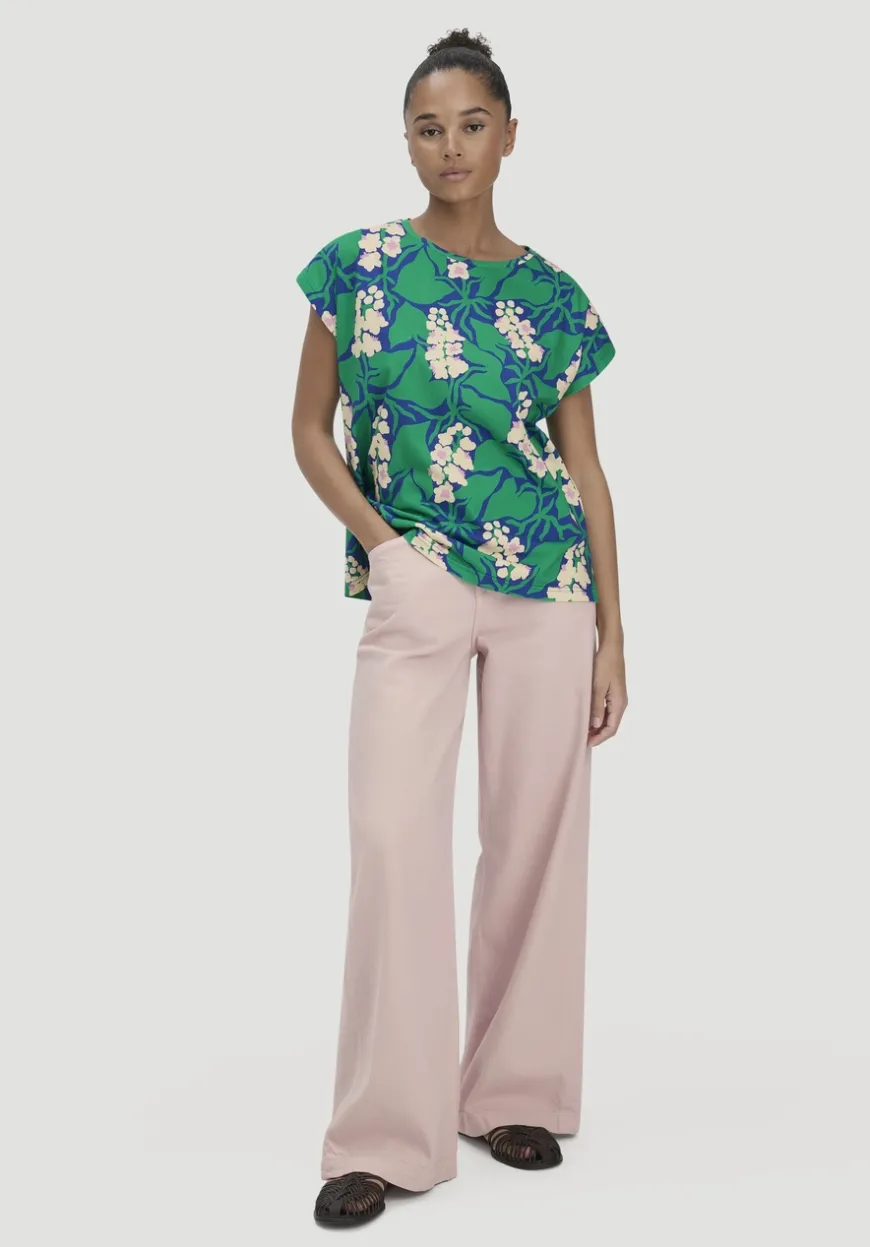 hessnatur Print T-Shirt Oversize LIV LEE aus reiner Bio-Baumwolle von|Damen Shirts & Tops