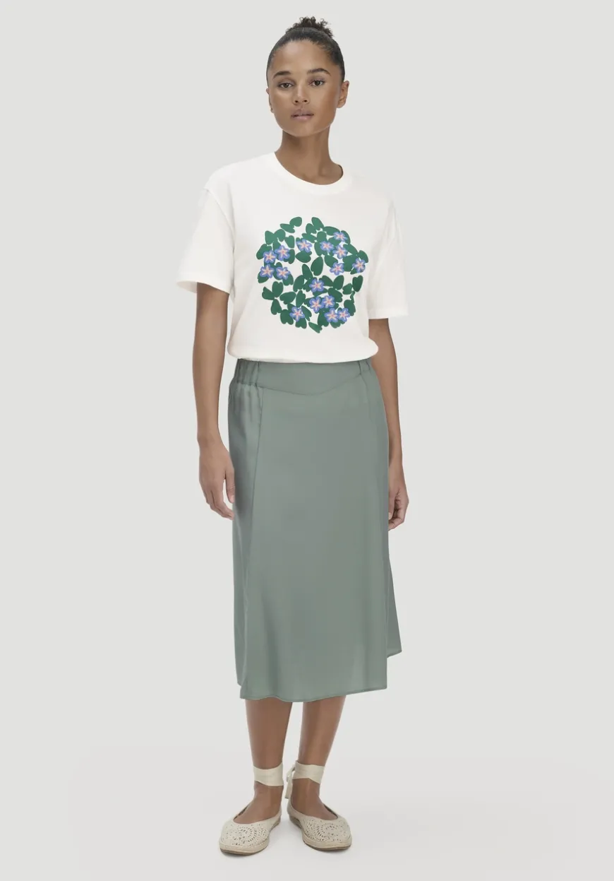 hessnatur Print T-Shirt Oversize LIV LEE aus reiner Bio-Baumwolle von|Damen Shirts & Tops