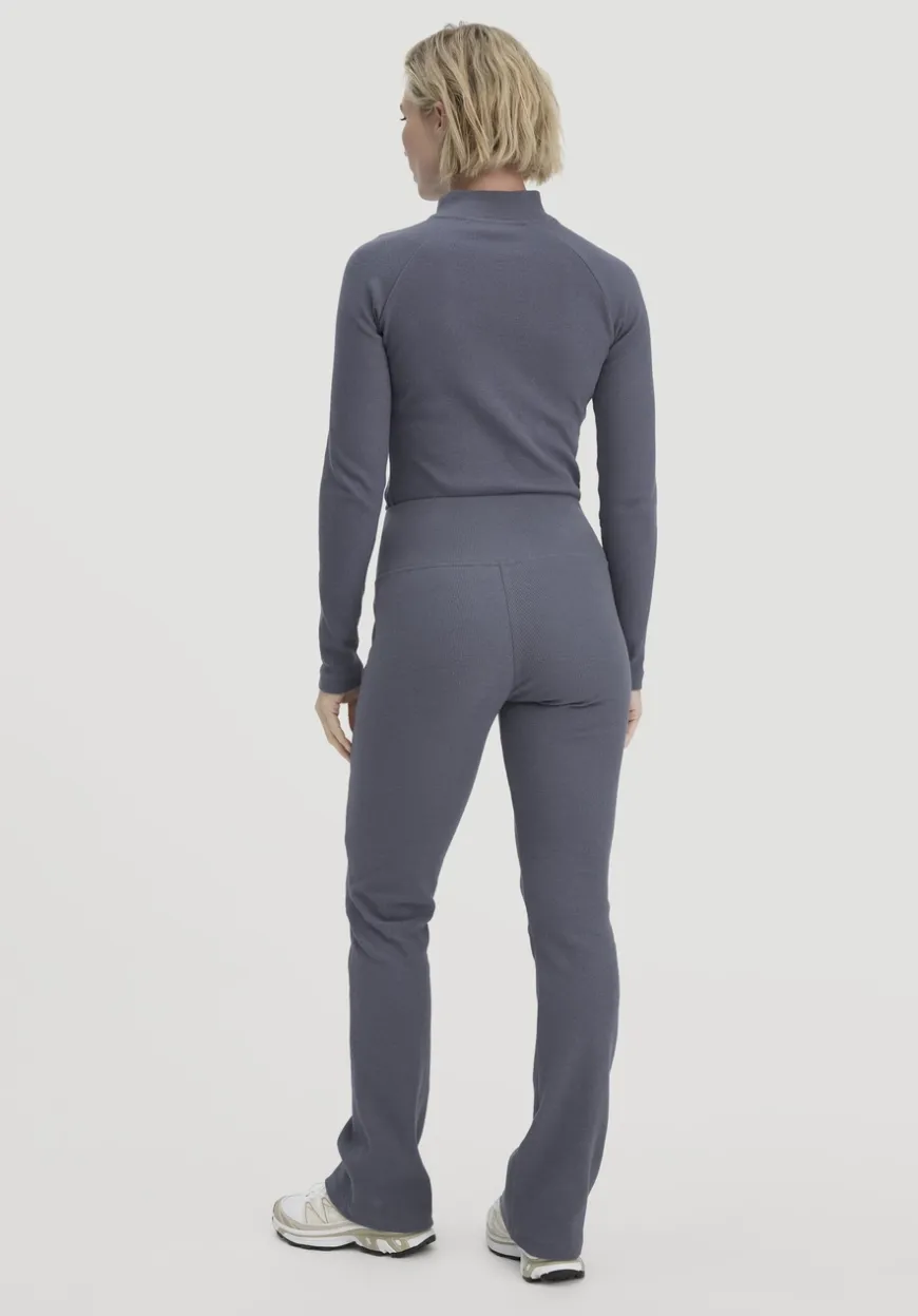 hessnatur Rib Leggings High Waist BETTER RECYCLING aus Bio-Baumwolle von|Damen Yoga & Activewear