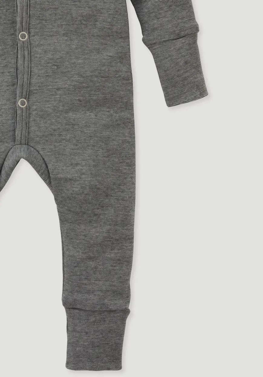hessnatur Schlafoverall aus Bio-Baumwolle mit Bio-Merinowolle und Seide von| Pyjamas & Schlafoveralls|Baby Nachtwäsche