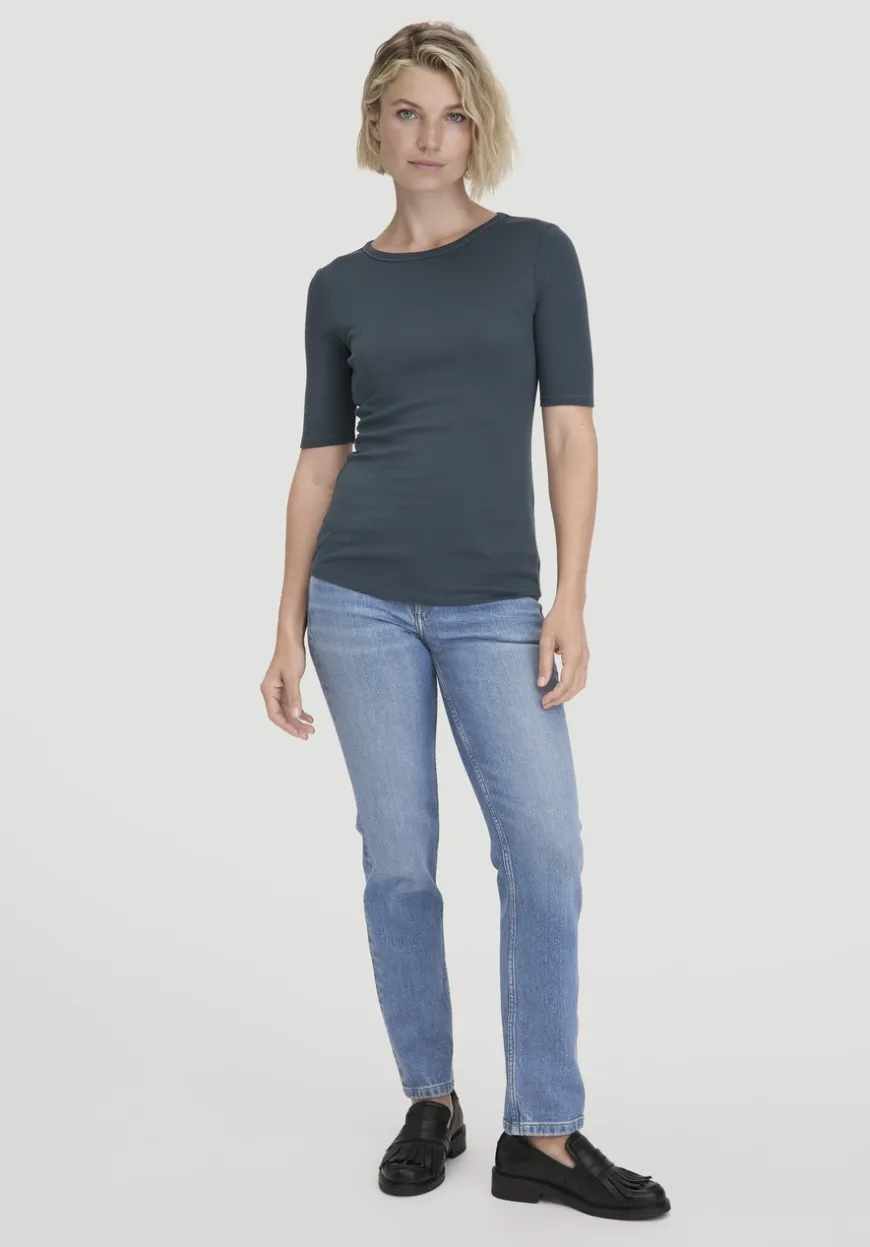 hessnatur Softrib T-Shirt Fitted aus Bio-Baumwolle und TENCEL™ Modal von|Damen Shirts & Tops|T-Shirts