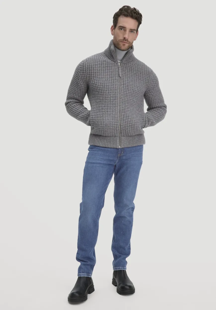 hessnatur Strick Jacke Relaxed BETTER RECYCLING aus reiner Bio-Merinowolle von|Herren Strickjacken