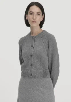hessnatur Strick Jacke Relaxed Cropped aus Bio-Merinowolle mit Bio-Baumwolle von|Damen Strickjacken