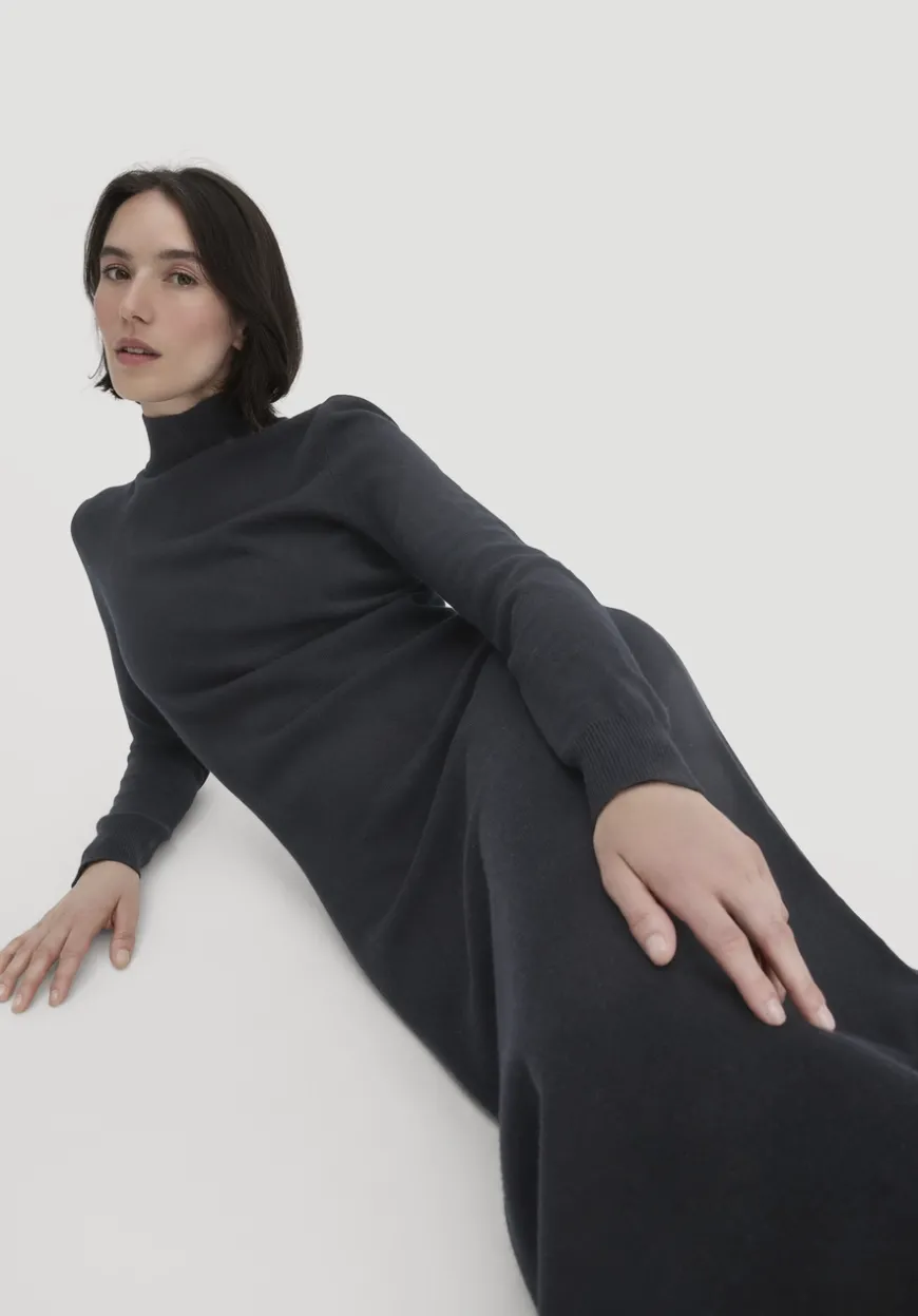 hessnatur Strick Kleid Regular aus Bio-Merinowolle mit Cashmere von|Damen Kleider & Röcke