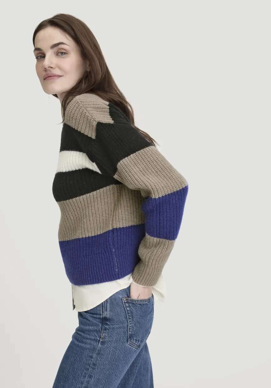 hessnatur Strick Pullover Relaxed BETTER RECYCLING aus reiner Bio-Merinowolle von|Damen Pullover