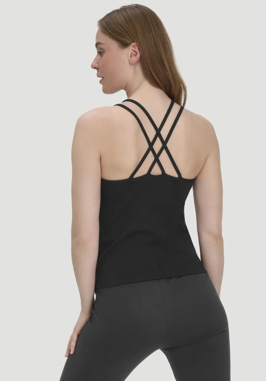 hessnatur Top Fitted ACTIVE COMFORT aus Bio-Baumwolle von|Damen Shirts & Tops|Yoga & Activewear