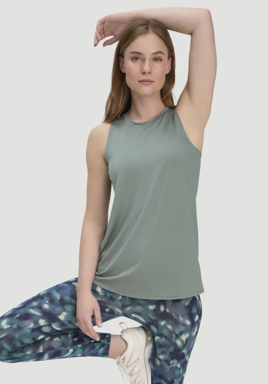 hessnatur Top Regular ACTIVE COMFORT aus TENCEL™ Lyocell von|Damen Shirts & Tops|Yoga & Activewear