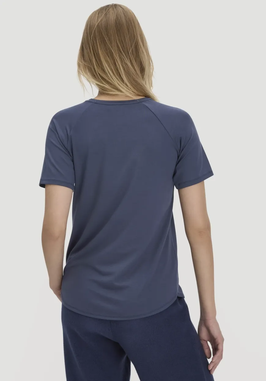 hessnatur T-Shirt Regular ACTIVE COMFORT aus TENCEL™ Lyocell von|Damen Shirts & Tops|Yoga & Activewear