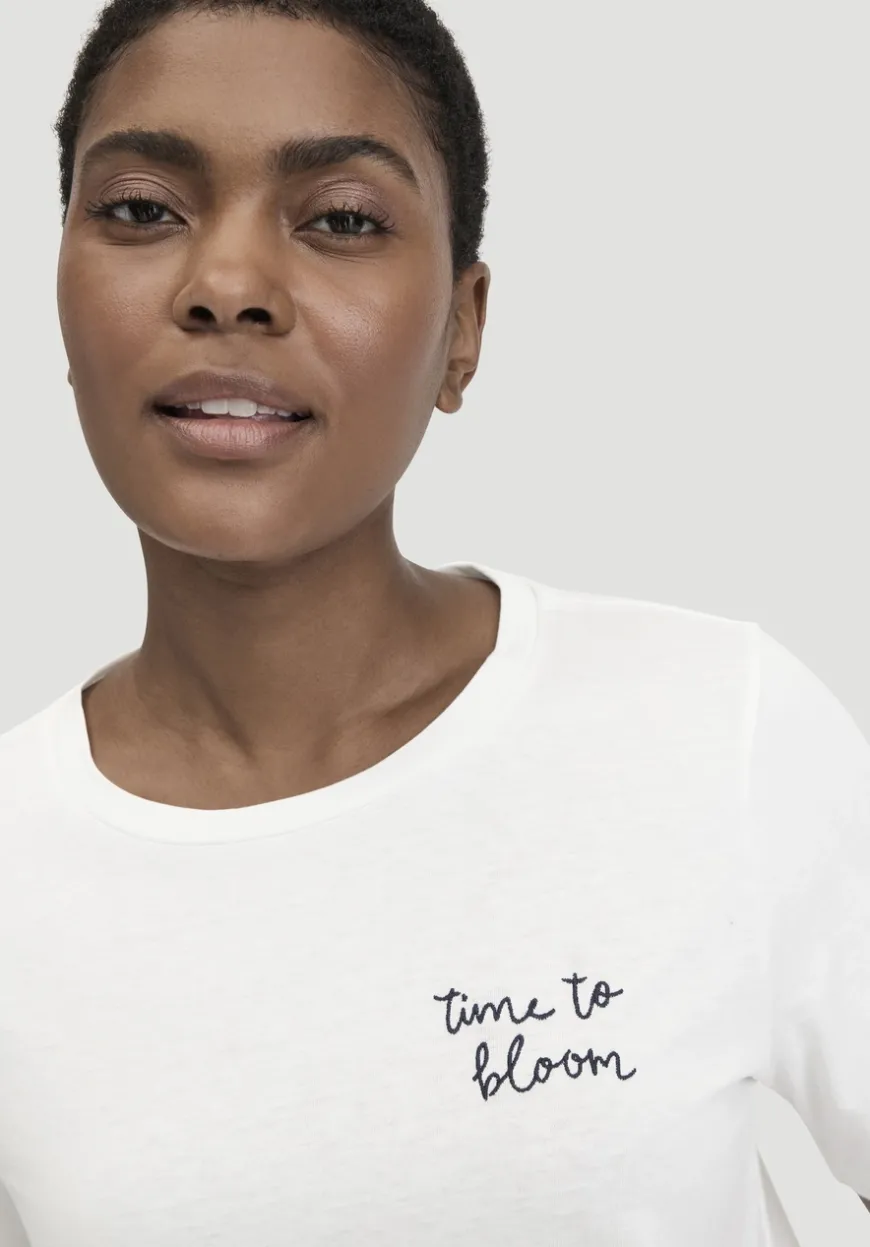 hessnatur T-Shirt Relaxed aus einer Bio-Baumwolle von|Damen Shirts & Tops|T-Shirts