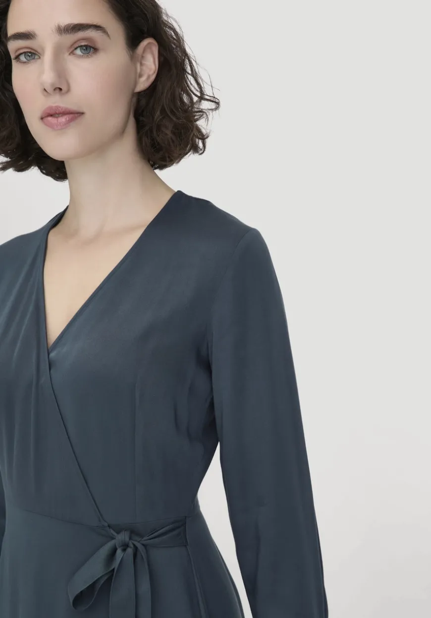 hessnatur Wickelkleid Knöchellang Regular aus reiner LENZING™ ECOVERO™ Viskose von|Damen Kleider & Röcke
