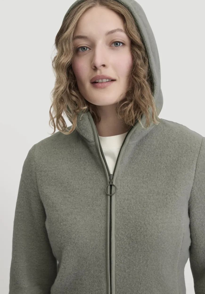 hessnatur Wollfleece Kapuzen-Jacke Regular aus Bio-Merinowolle und Bio-Baumwolle von|Damen Jacken & Mäntel|Fleece