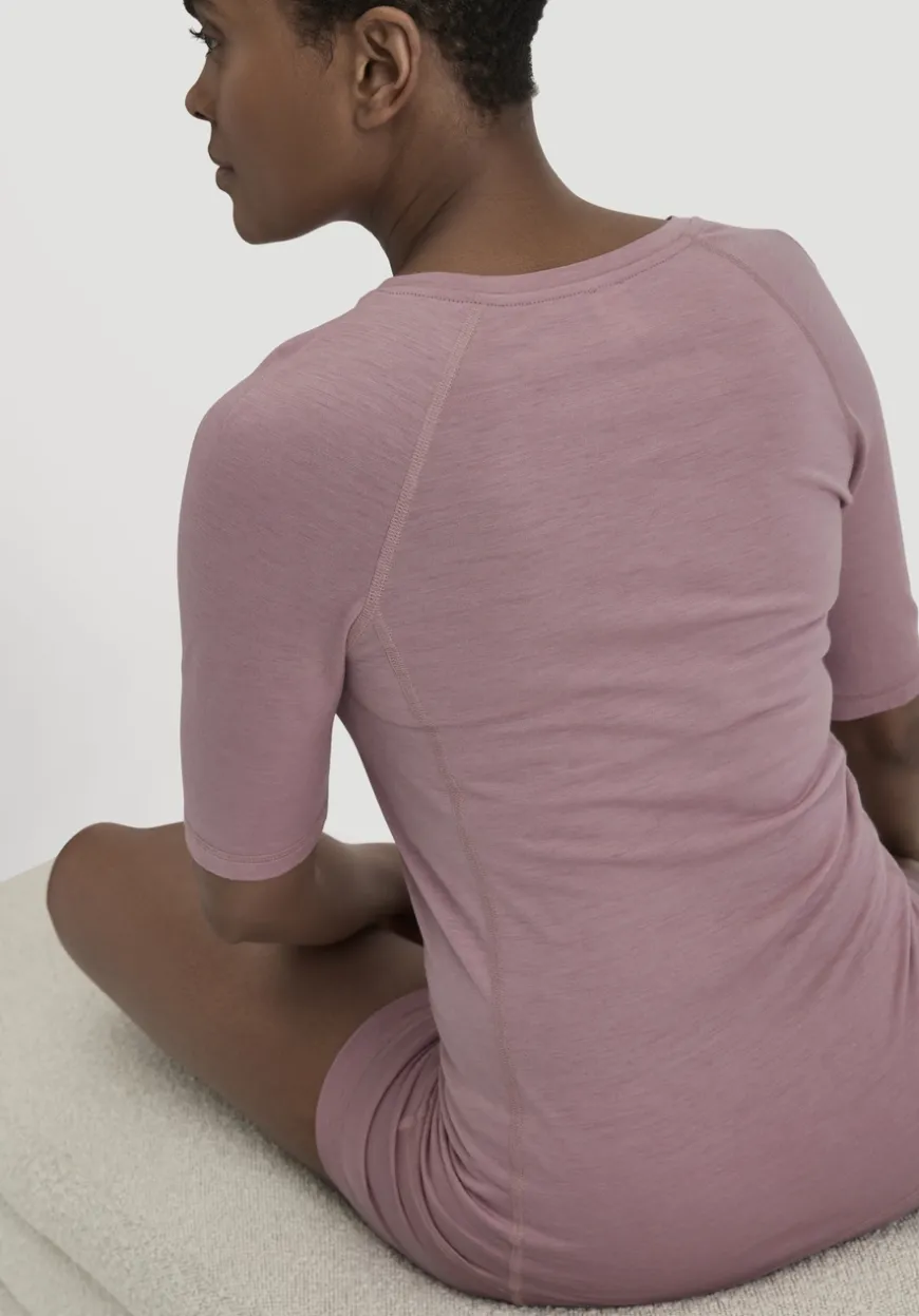 hessnatur Wool-Silk T-Shirt aus Bio-Merinowolle mit Seide von|Damen Unterhemden|Unterhemden